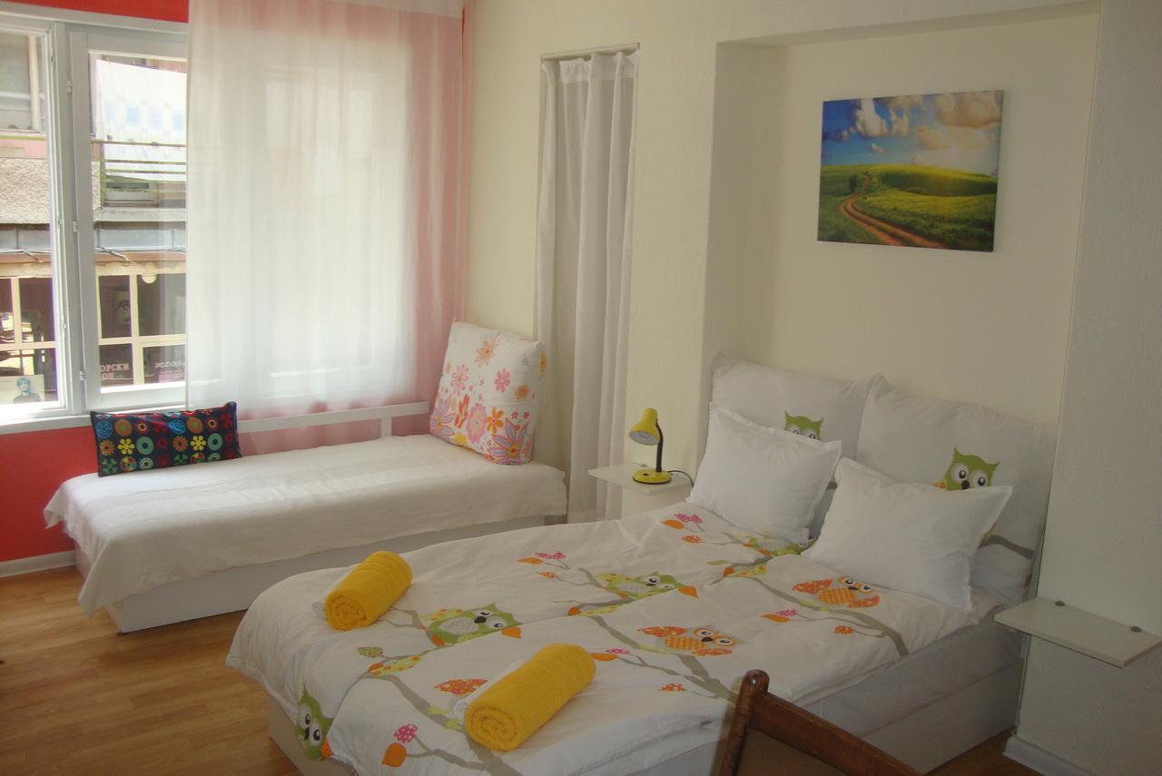 Guest Rooms Colours Kazanlŭk Eksteriør bilde